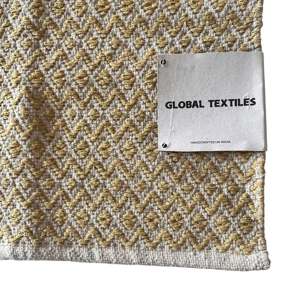 Golden Cream Handwoven Diamond Accent Rug Made in India 2’x3’ NWT Global Textile
